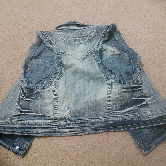 Jean jacket - Picture 3 of 4